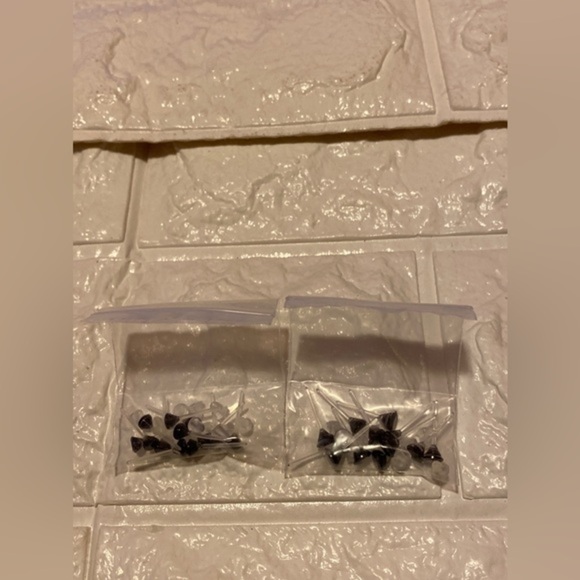 20G 1/2in Clear Plastic Black Studs Earrings - Picture 2 of 7